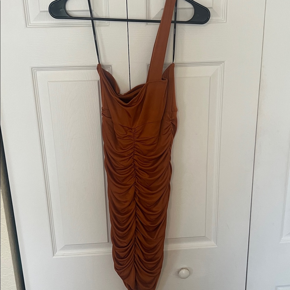 Rust One-Shoulder Ruched Dress - Picture 4 of 7